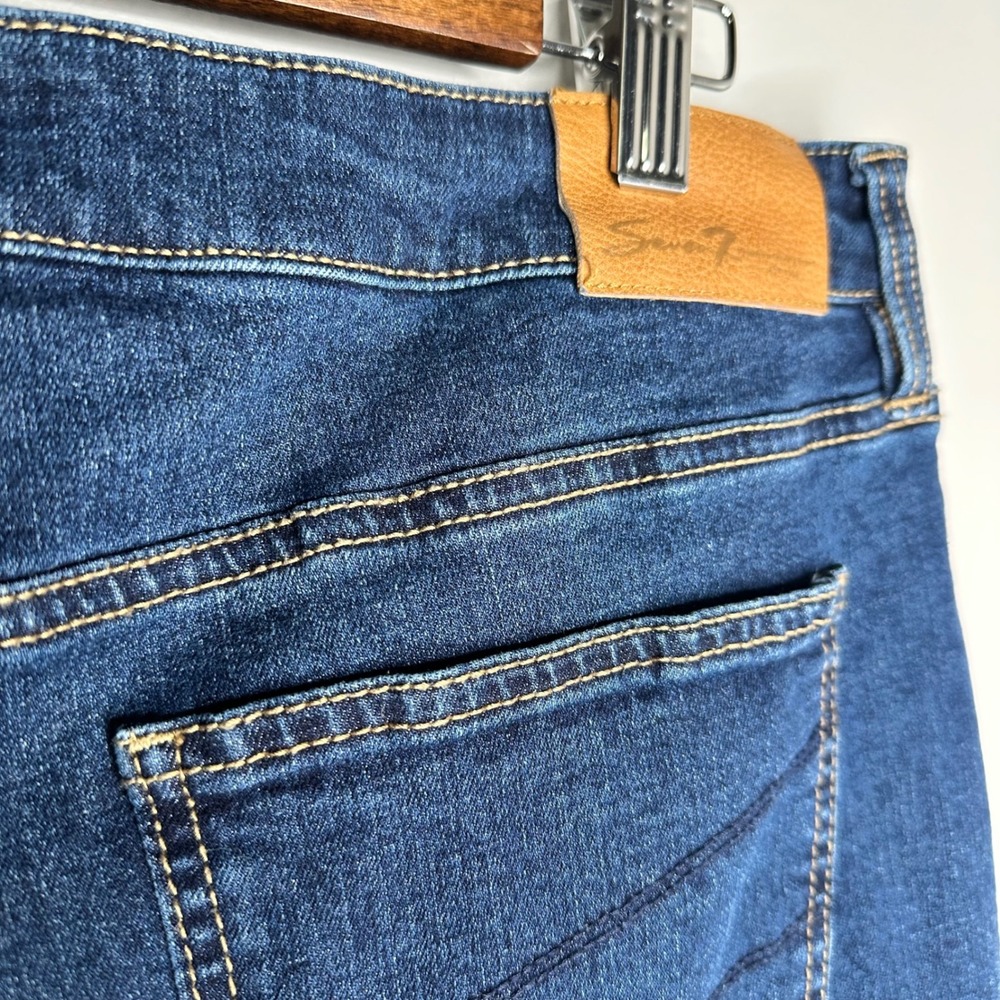Seven7 Womens Size 16 Denim Bermuda Shorts Medium Wash Blue Stretch Knee Length - Picture 4 of 10